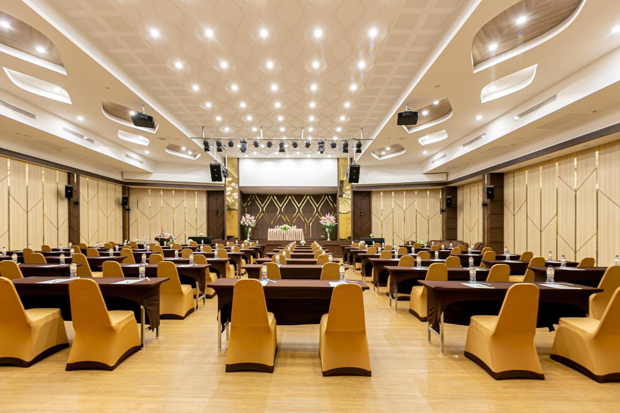 Grand Ratchapruek Hotel Pak Kret Eksteriør billede
